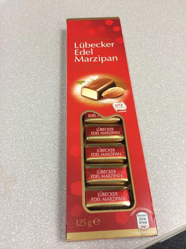 Марципан у шоколаді ( цукерки) Lubecker Edel Marzipan Happen 125г