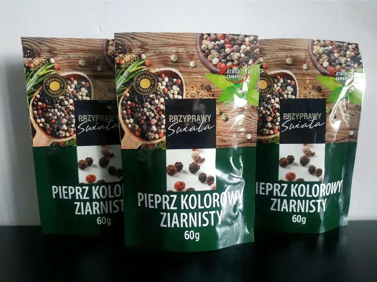 Перець Мікс кольоровий горошком Swiata Pieprz kolorowy Ziarnisty 60 г Польща