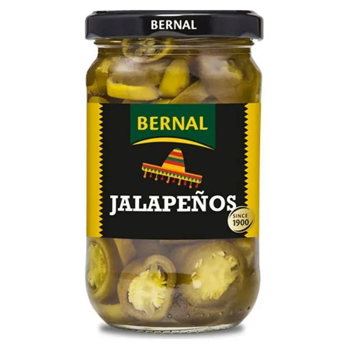 Острый перец халапенью кусочками Bernal Jalapenoc 300г Испания