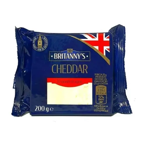 Сир твердий Чеддер Britanny’s Cheddar 200г Польща