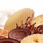Бісквітне печиво з шоколадно-горіховим кремом у молочному шоколаді Tago Biscuits With Cocoa-Peanut 180 г Польща