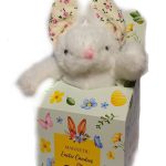 Подарунковий набір Іграшка Зайчик+Асорті щоколодних цукерок 90г Magnetic Easter Candies Польща