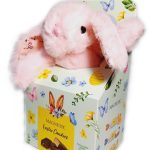 Подарунковий набір Іграшка Зайчик+Асорті щоколодних цукерок 90г Magnetic Easter Candies Польща