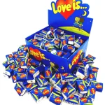 Жувальна гумка зі смаком банана та полуниці Love Is 4.2г/1шт Туреччина
