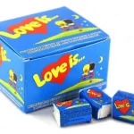 Жувальна гумка зі смаком банана та полуниці Love Is 4.2г/1шт Туреччина