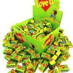Жувальна гумка зі смаком яблука та лимона Love Is 4.2г/1шт Туреччина