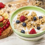 Мюслі хрусткі (Кранчі) Vitanella Crunchy зі шматочками фруктів Польща 350г